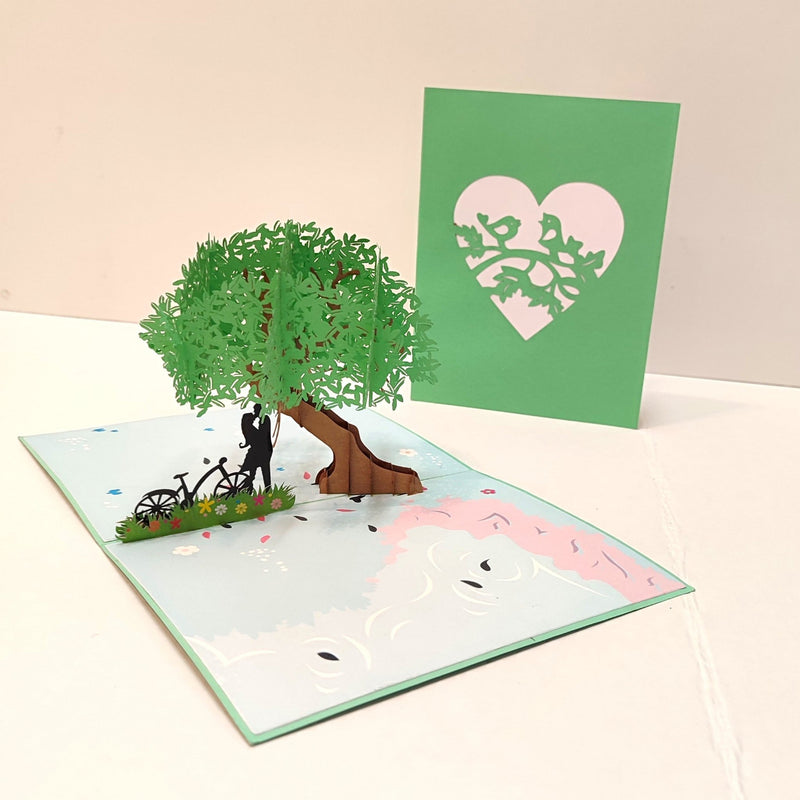 Liefde bij boom - Pop - Up kaart - Catch Utrecht