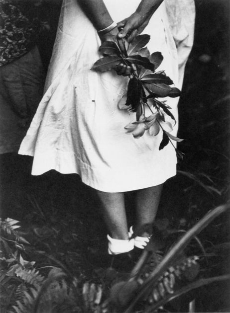 Girl with Flowers - Catch Utrecht